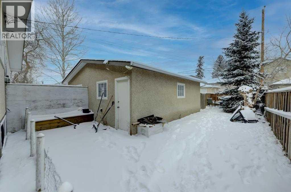518 54 Avenue SW - 13