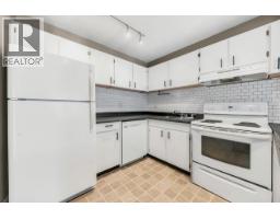 62 1930 Cedar Village Crescent, North Vancouver, BC V7J3M5 Photo 8
