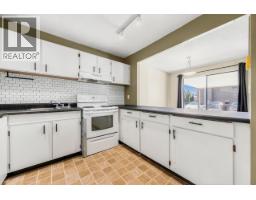 62 1930 Cedar Village Crescent, North Vancouver, BC V7J3M5 Photo 9