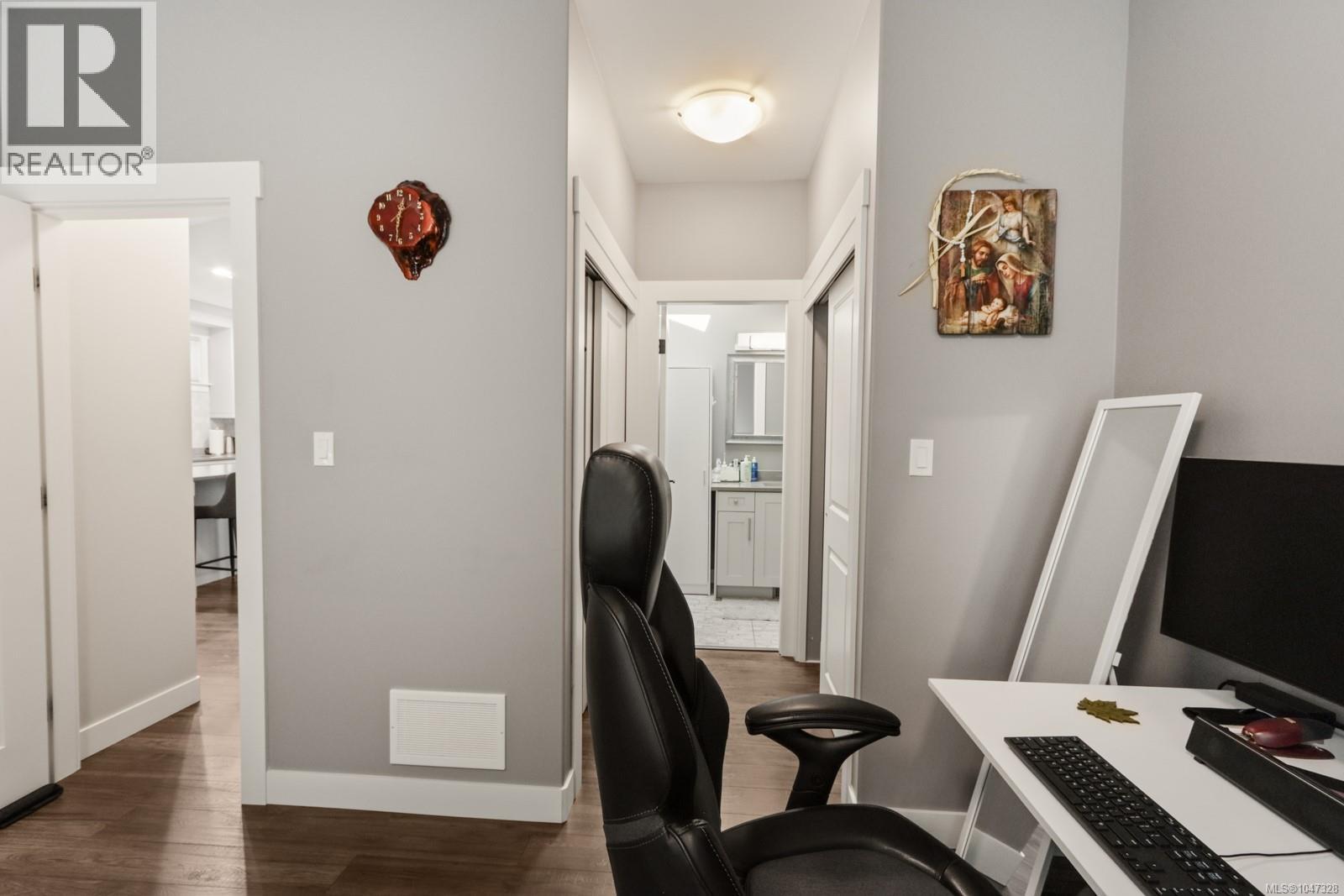 234 Golden Oaks Cres - 30