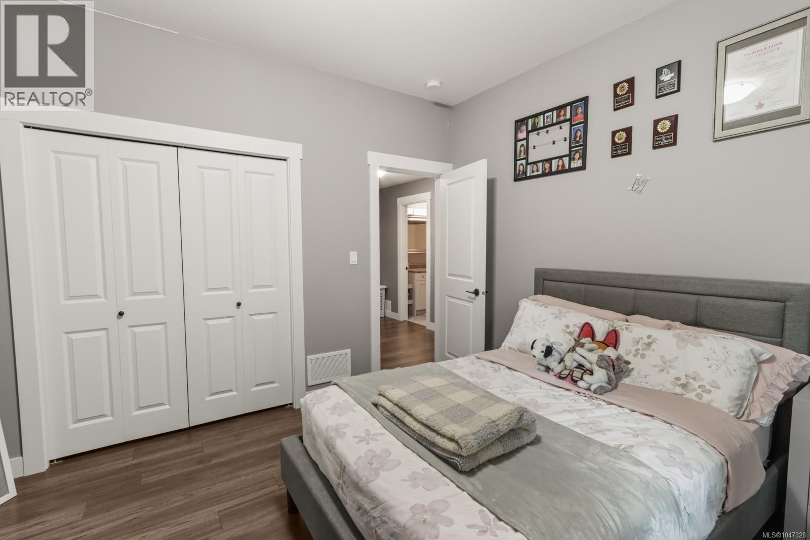 234 Golden Oaks Cres - 53