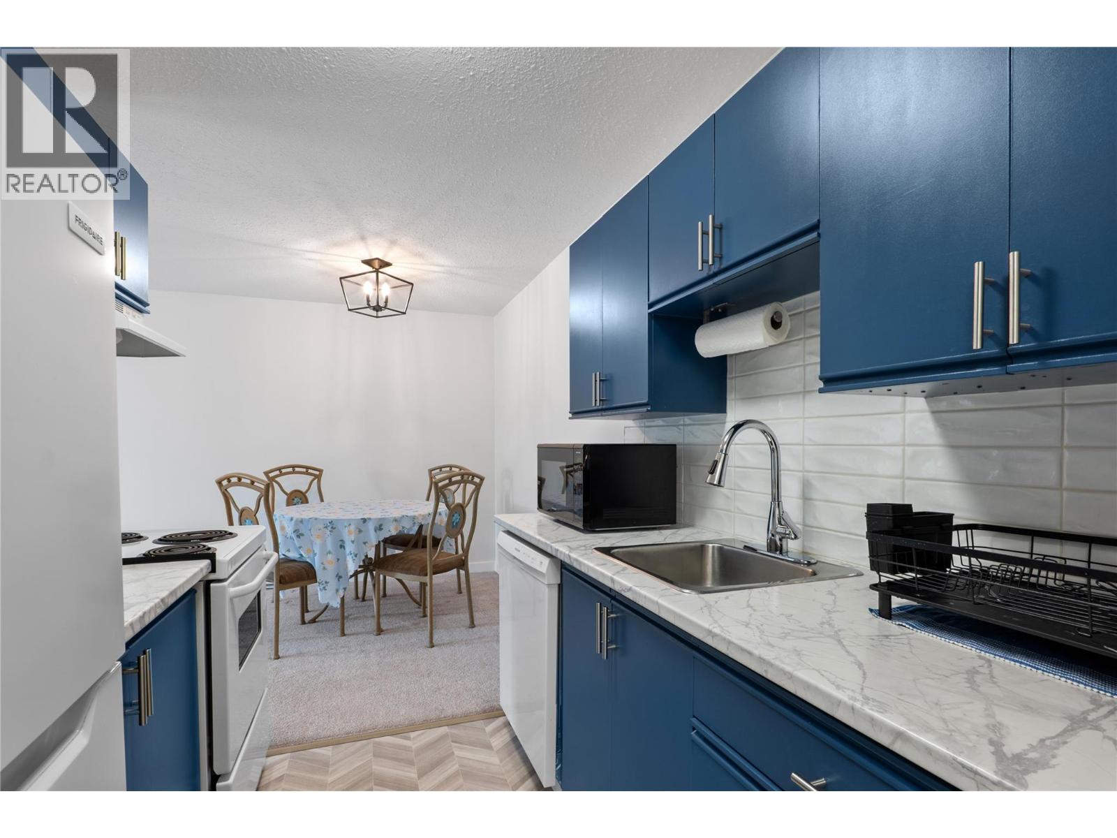 #106 1760 BRUNNER Avenue - 4