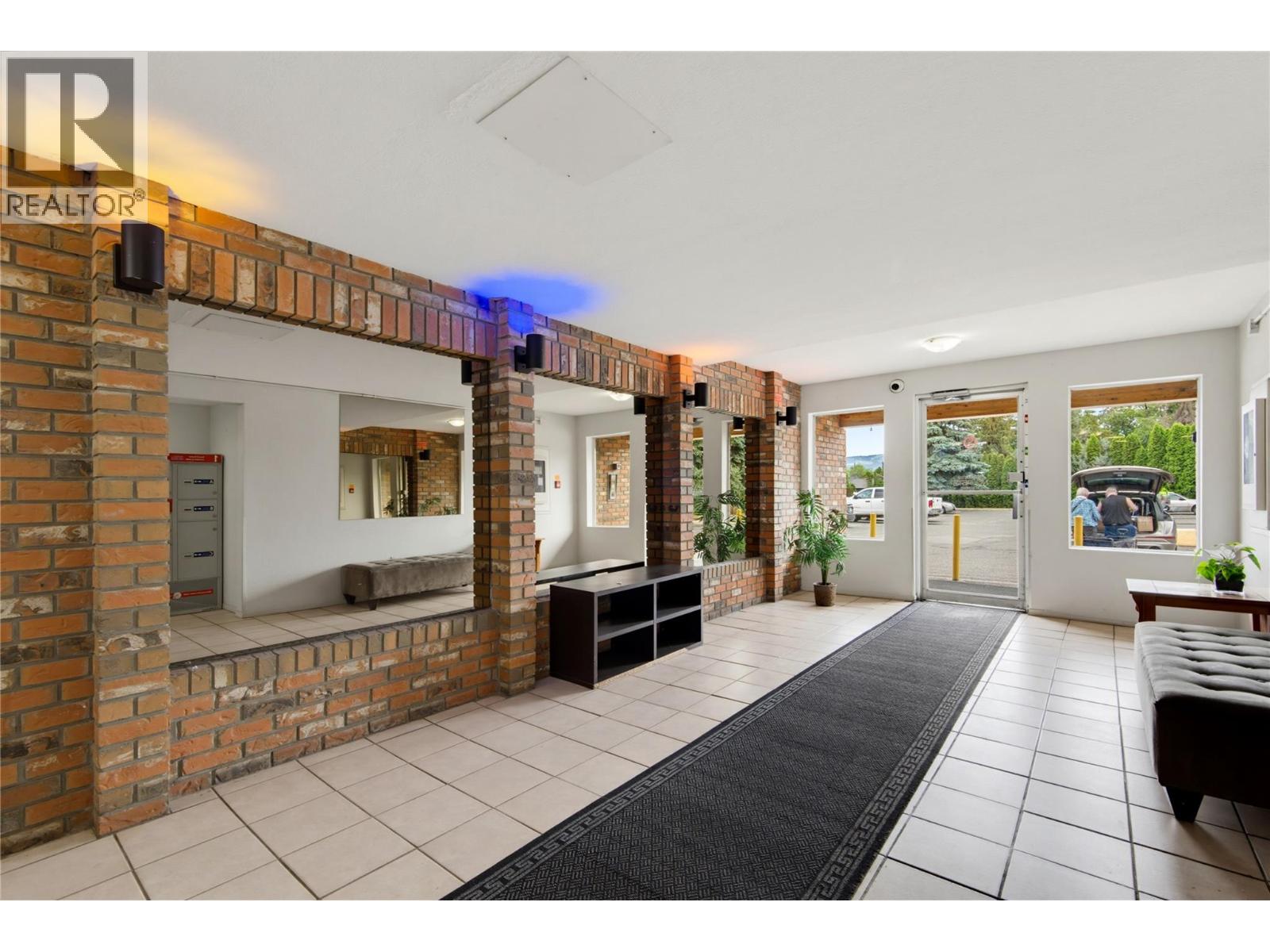 #106 1760 BRUNNER Avenue - Image 21