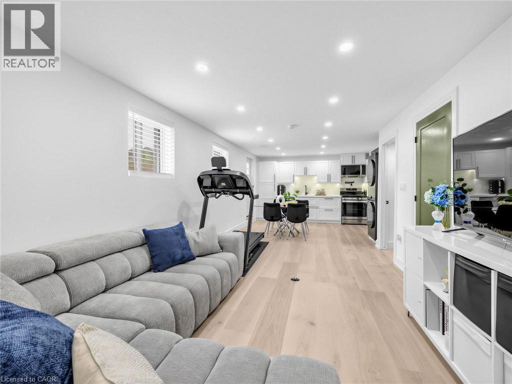 13 SWANHURST Boulevard - Image 21