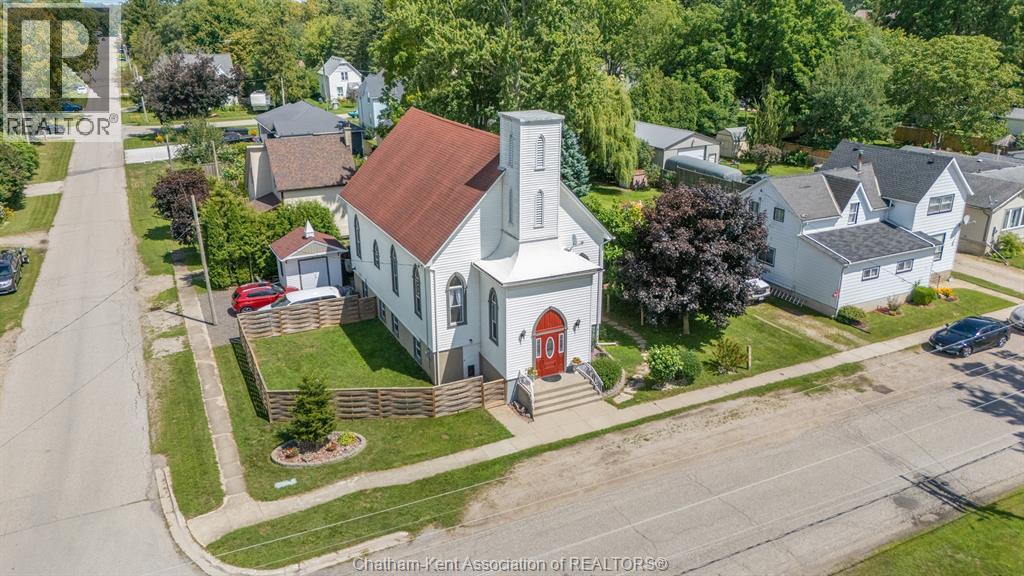 203 McIntyre STREET - 1