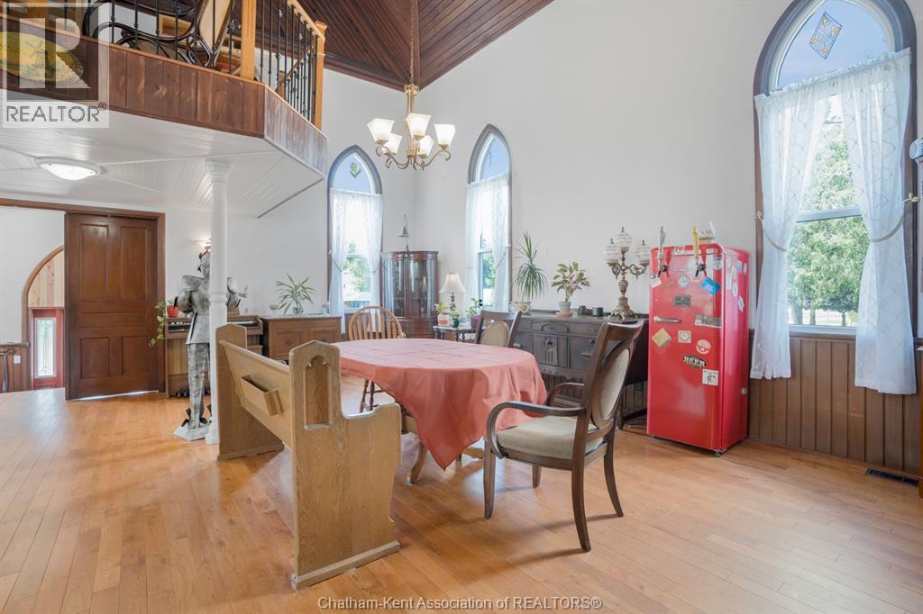 203 McIntyre STREET - Image 11