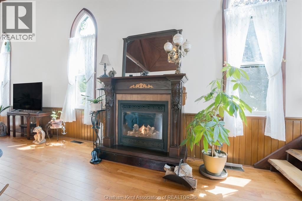 203 McIntyre STREET - 12