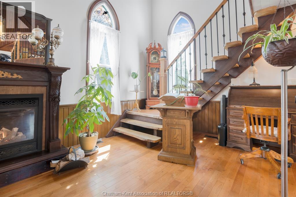 203 McIntyre STREET - Image 13