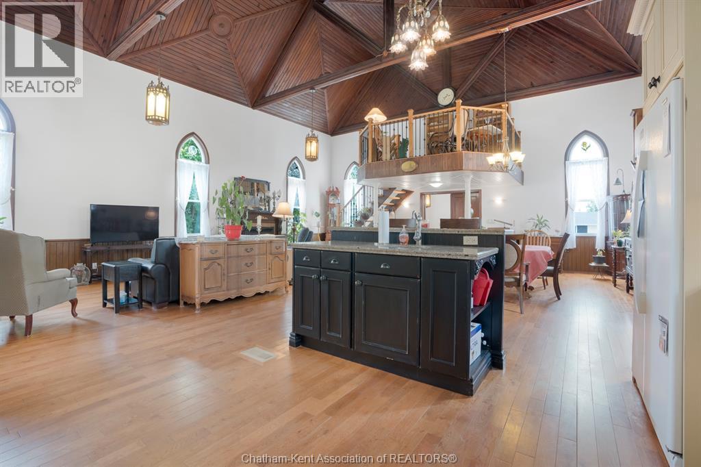 203 McIntyre STREET - Image 22