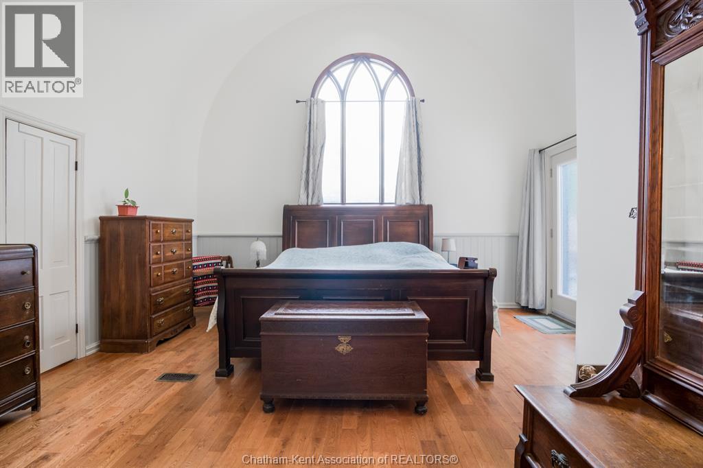 203 McIntyre STREET - Image 28