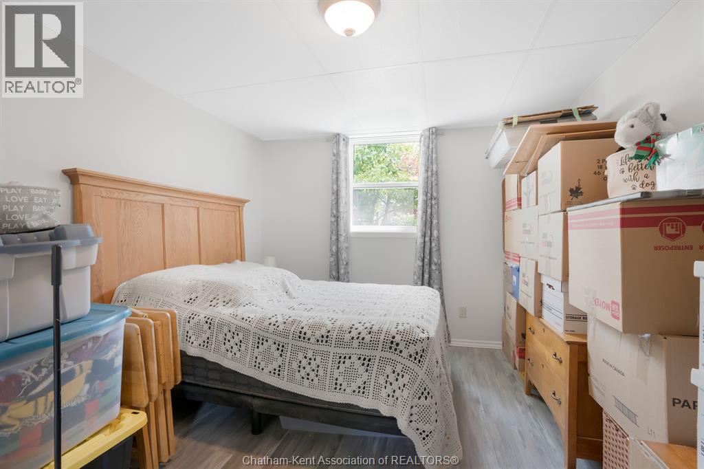 203 McIntyre STREET - 40