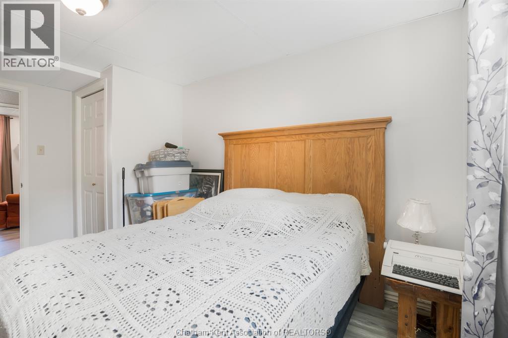 203 McIntyre STREET - 41