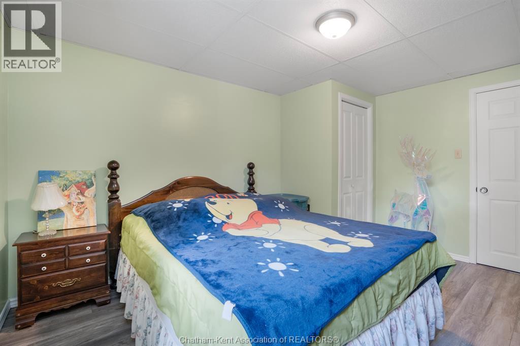 203 McIntyre STREET - 42