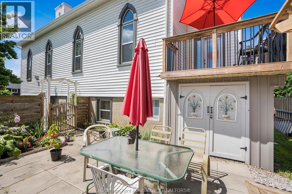 203 McIntyre STREET - 48
