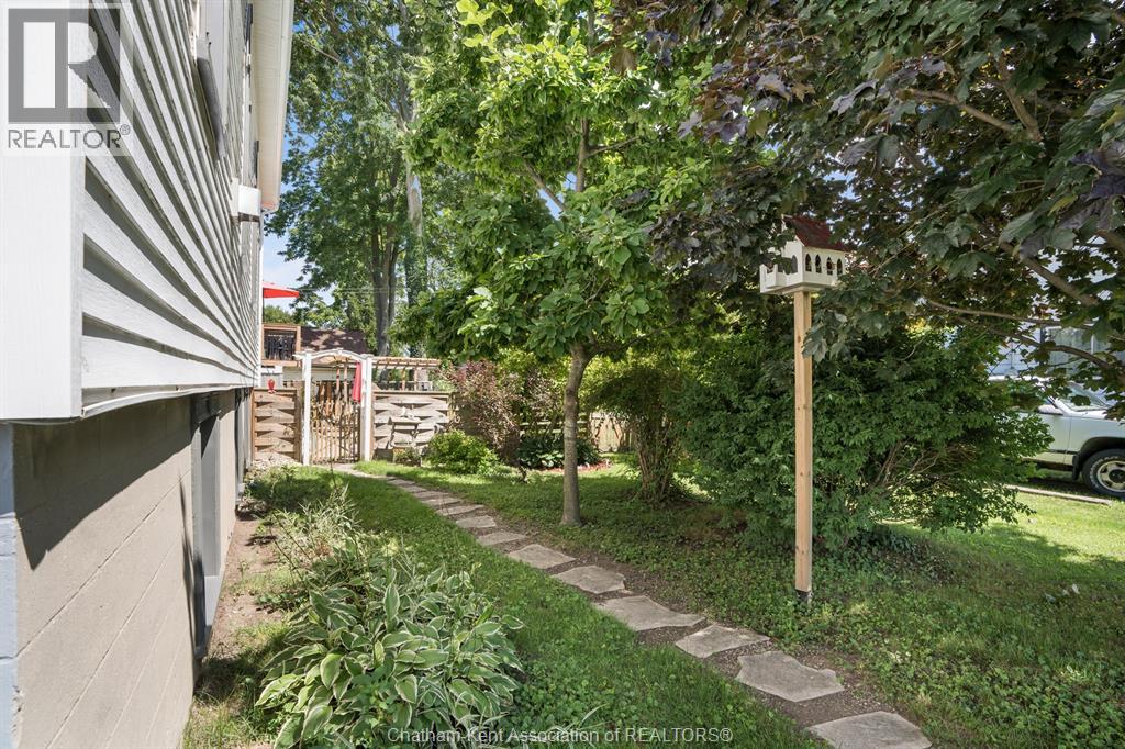 203 McIntyre STREET - 49