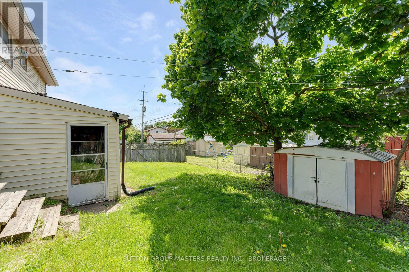 150 DAUPHIN AVENUE - 29