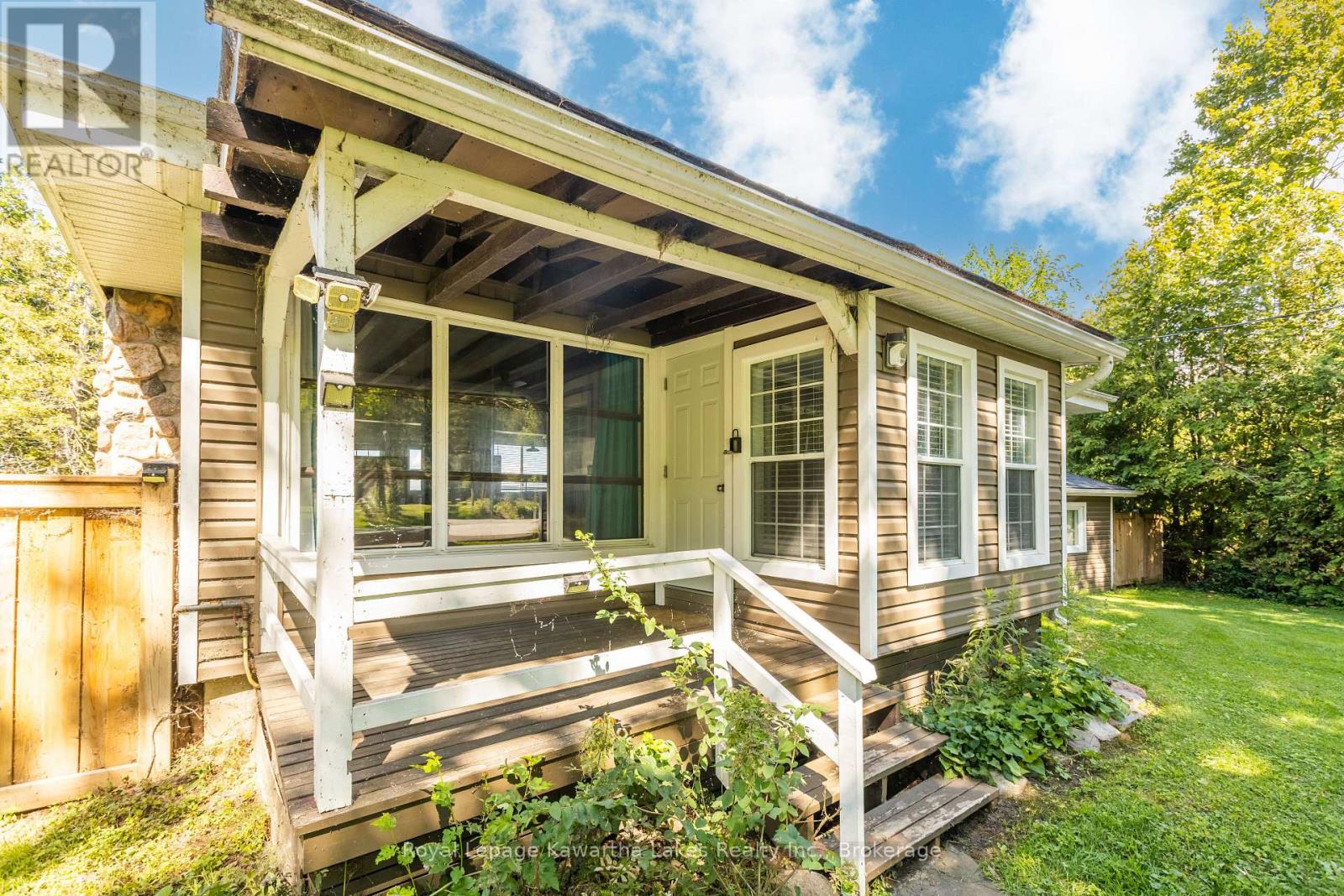 53 WESTVIEW DRIVE - 13