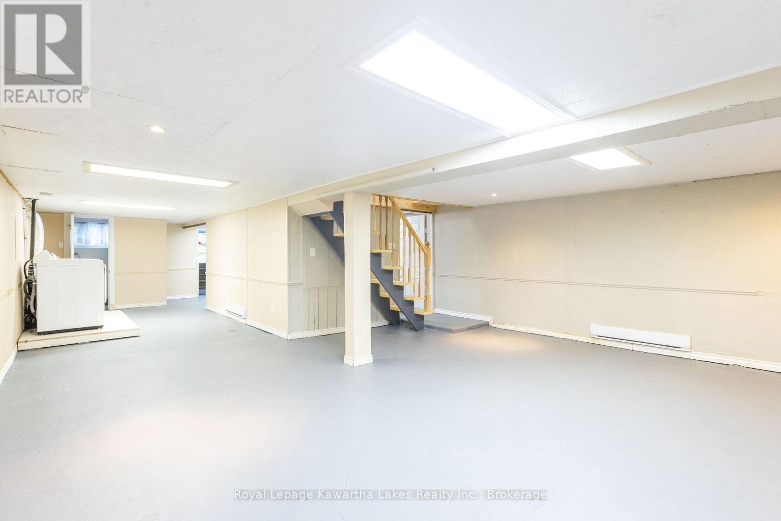 53 WESTVIEW DRIVE - Image 34