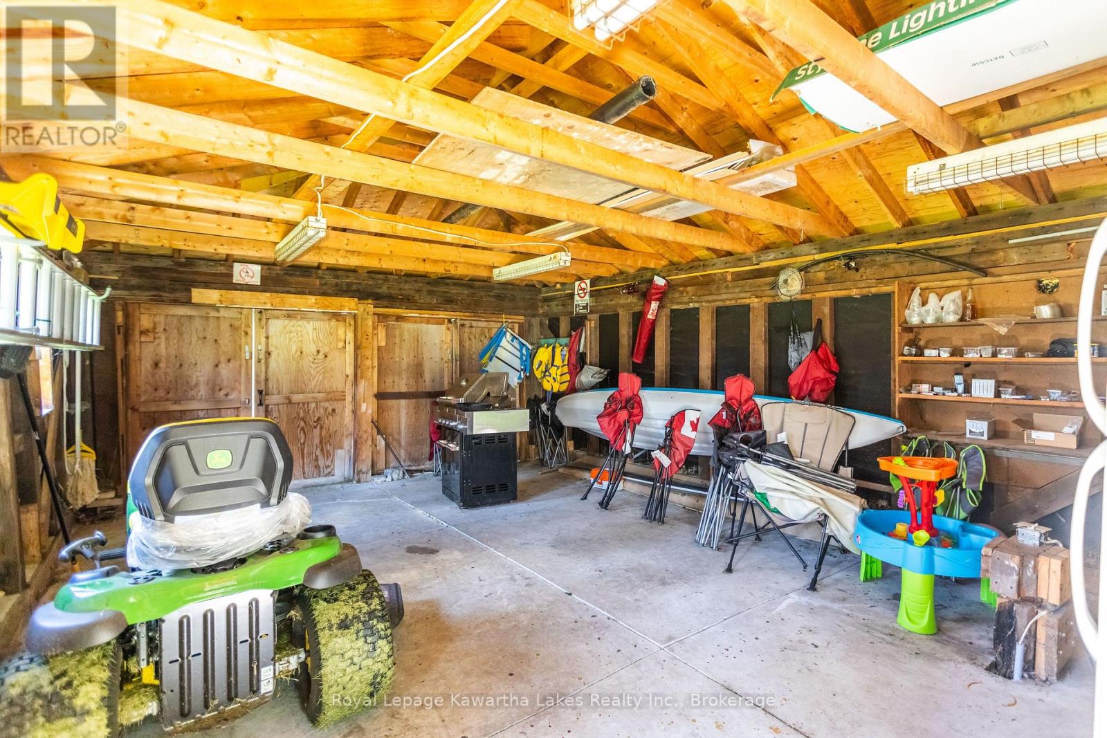 53 WESTVIEW DRIVE - 42