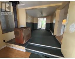 17 Winsor Drive thumbnail 5