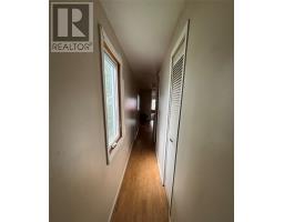 17 Winsor Drive thumbnail 8
