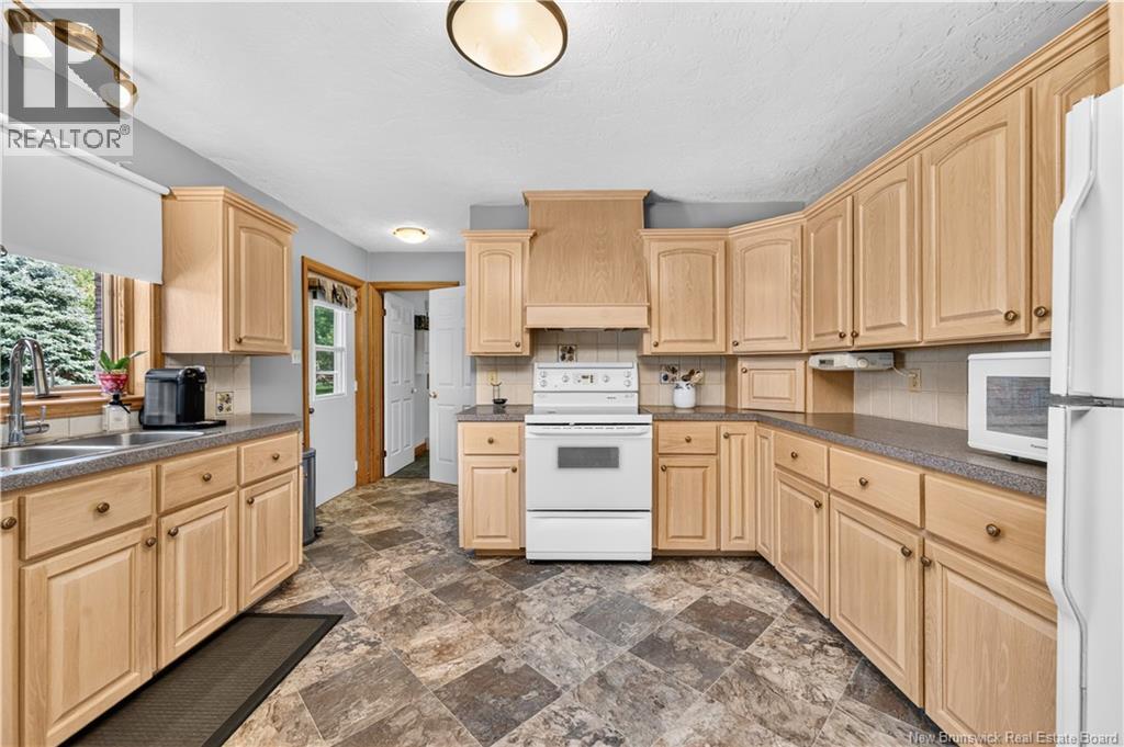 330 Vanier Street - Image 18