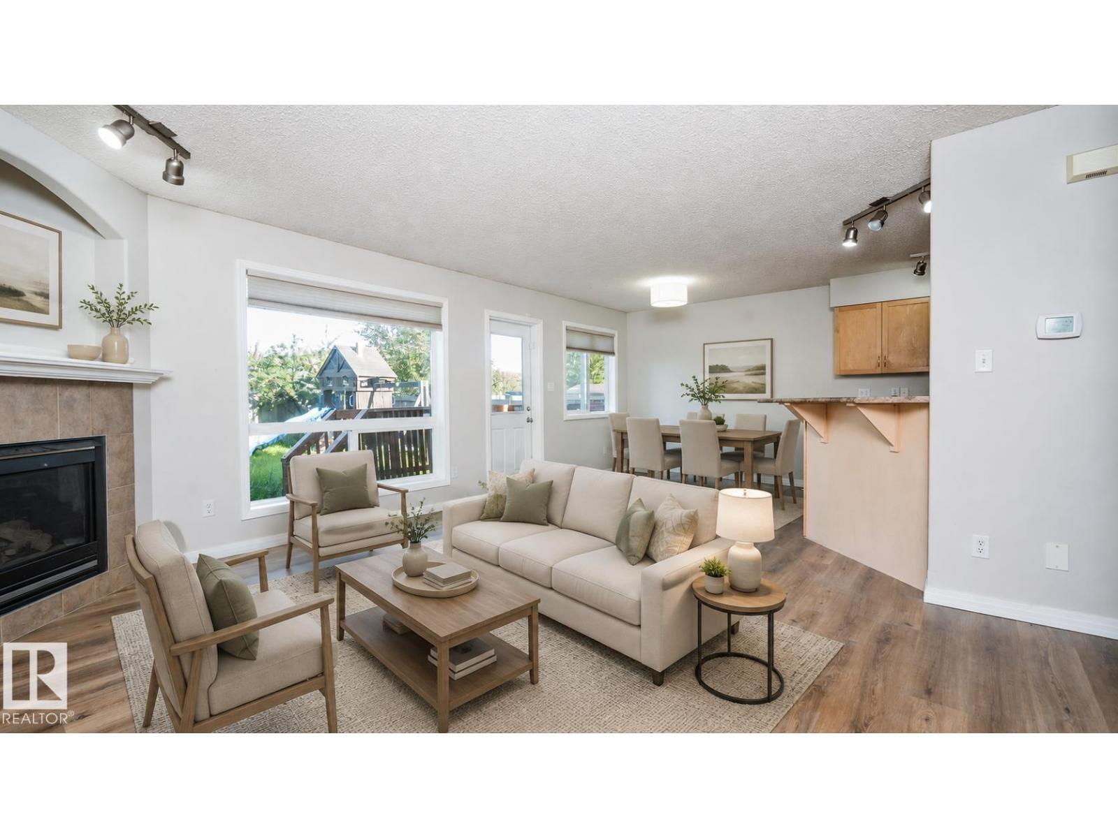 1009 Macewan Cl SW photo 4 — MLS® E4504608