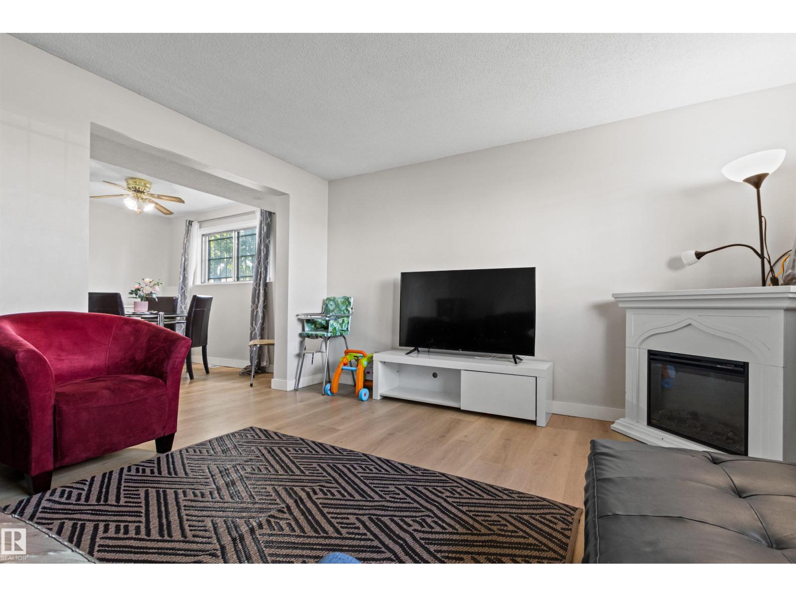 11703 38 ST NW - 29