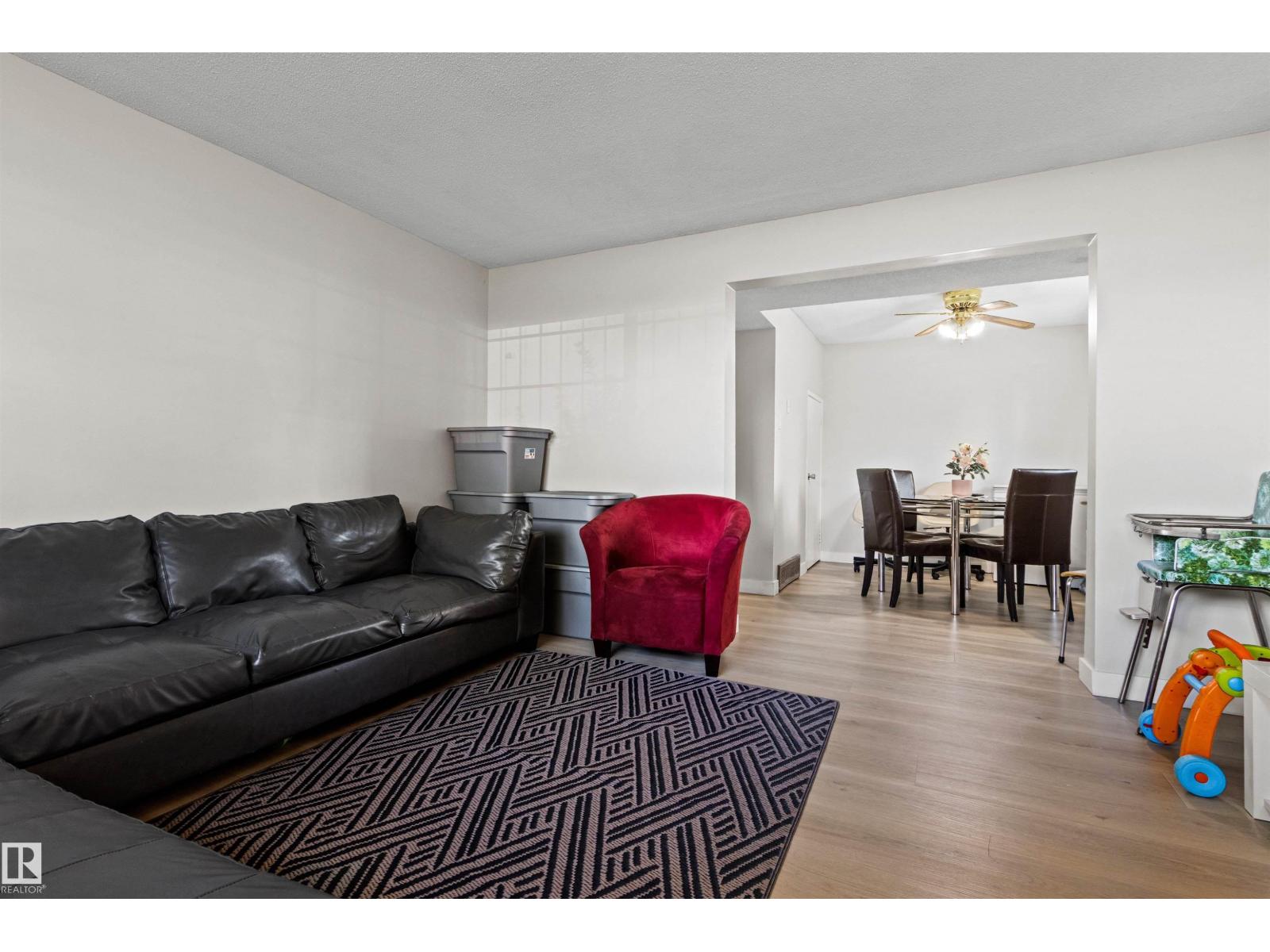 11703 38 ST NW - 30