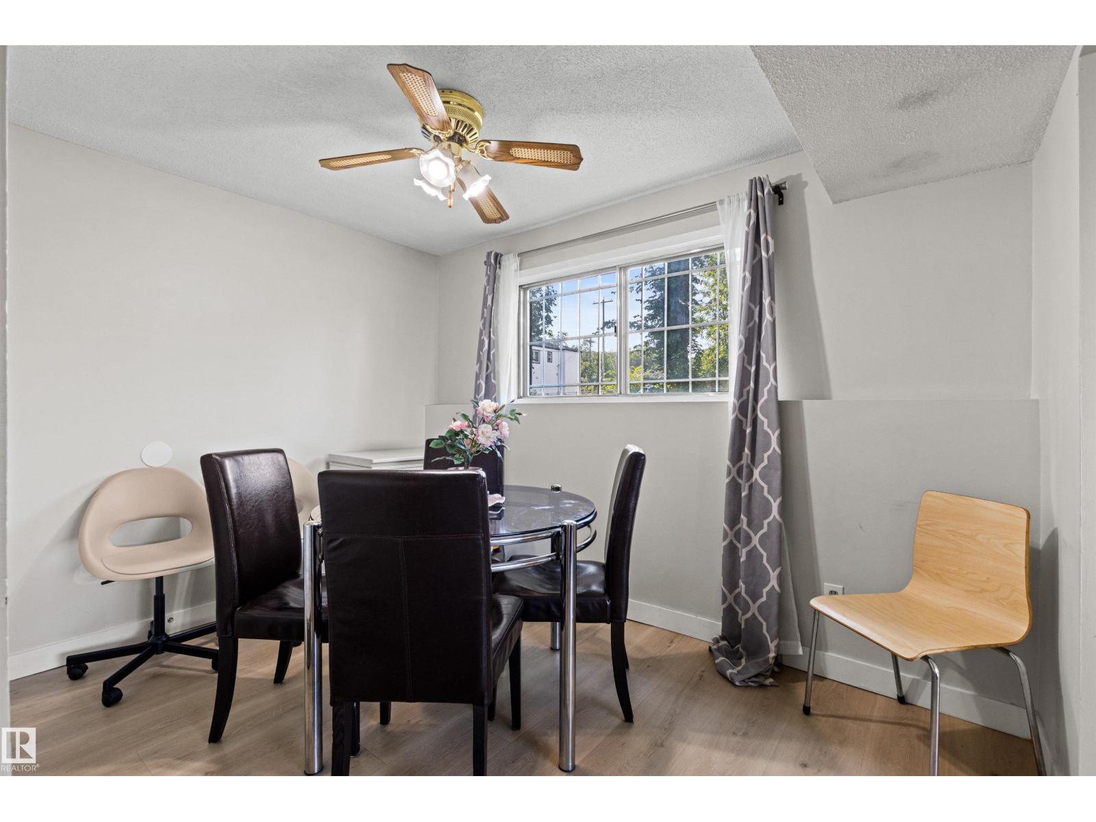 11703 38 ST NW - 31