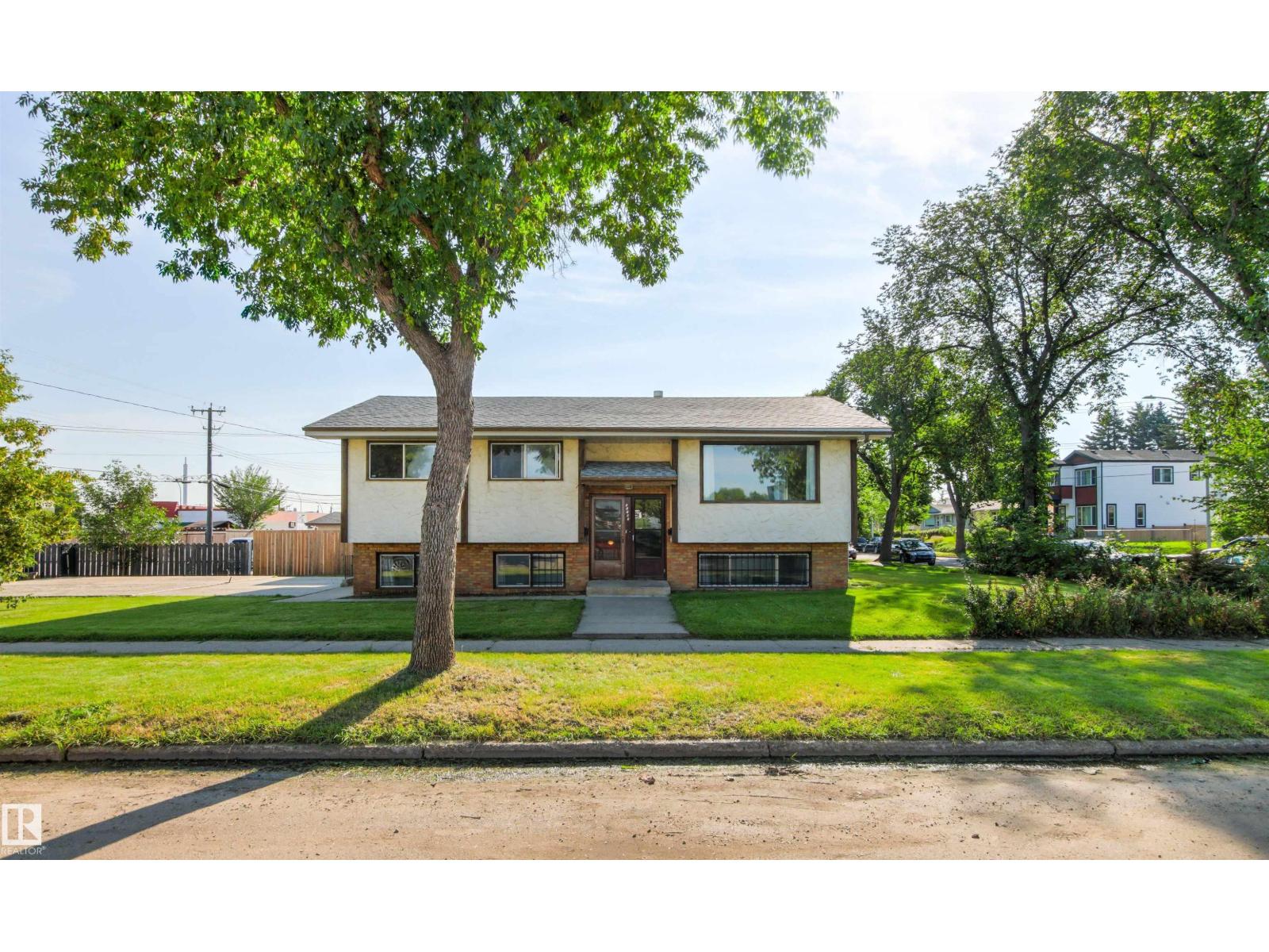 11703 38 ST NW - 44