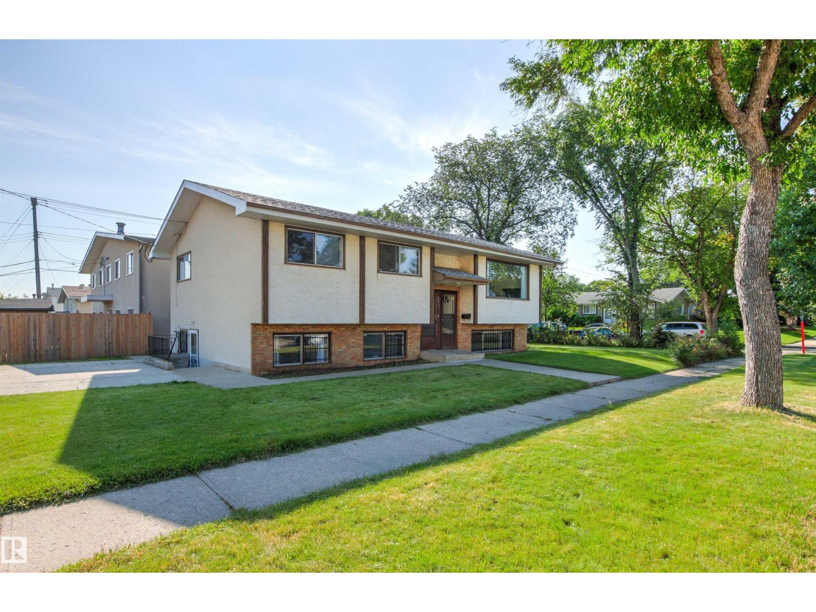 11703 38 ST NW - 6