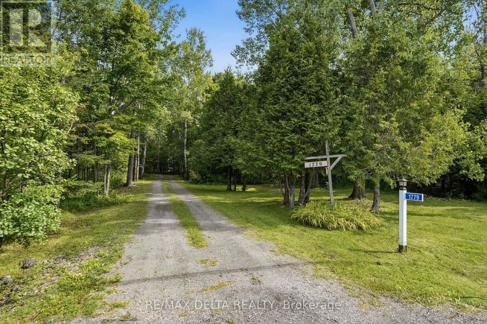1779 CHEMIN DES EAUX PAISIBLES ROAD - 2