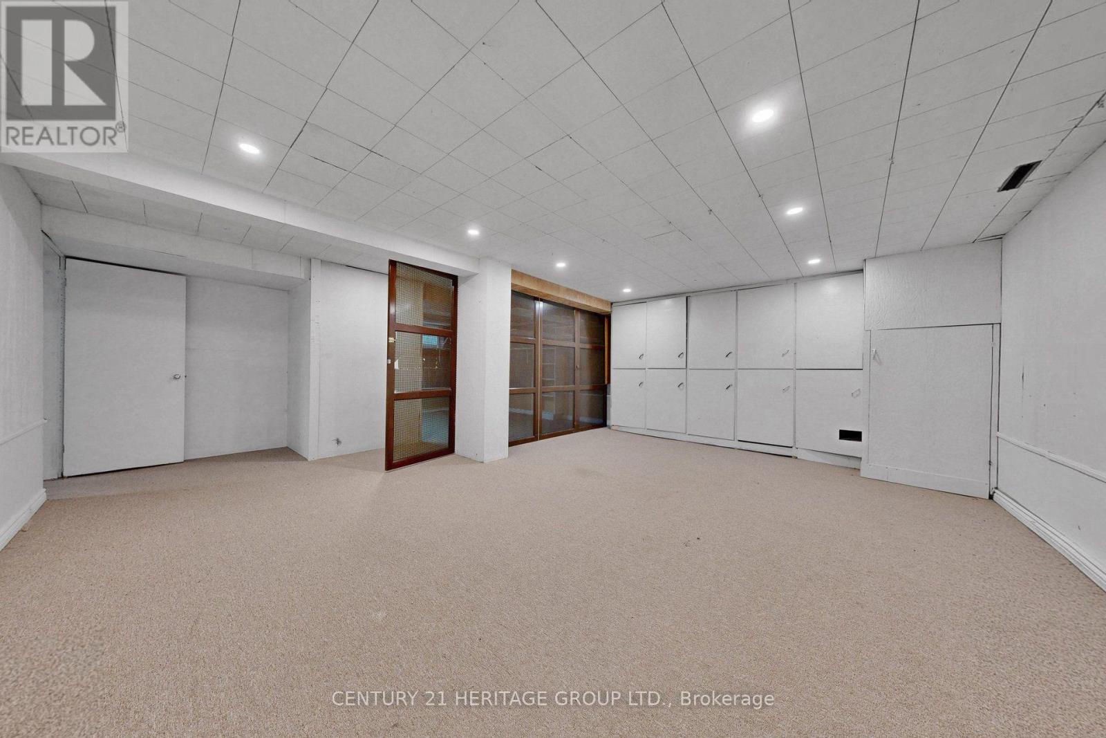 19 OAKBANK ROAD - 32