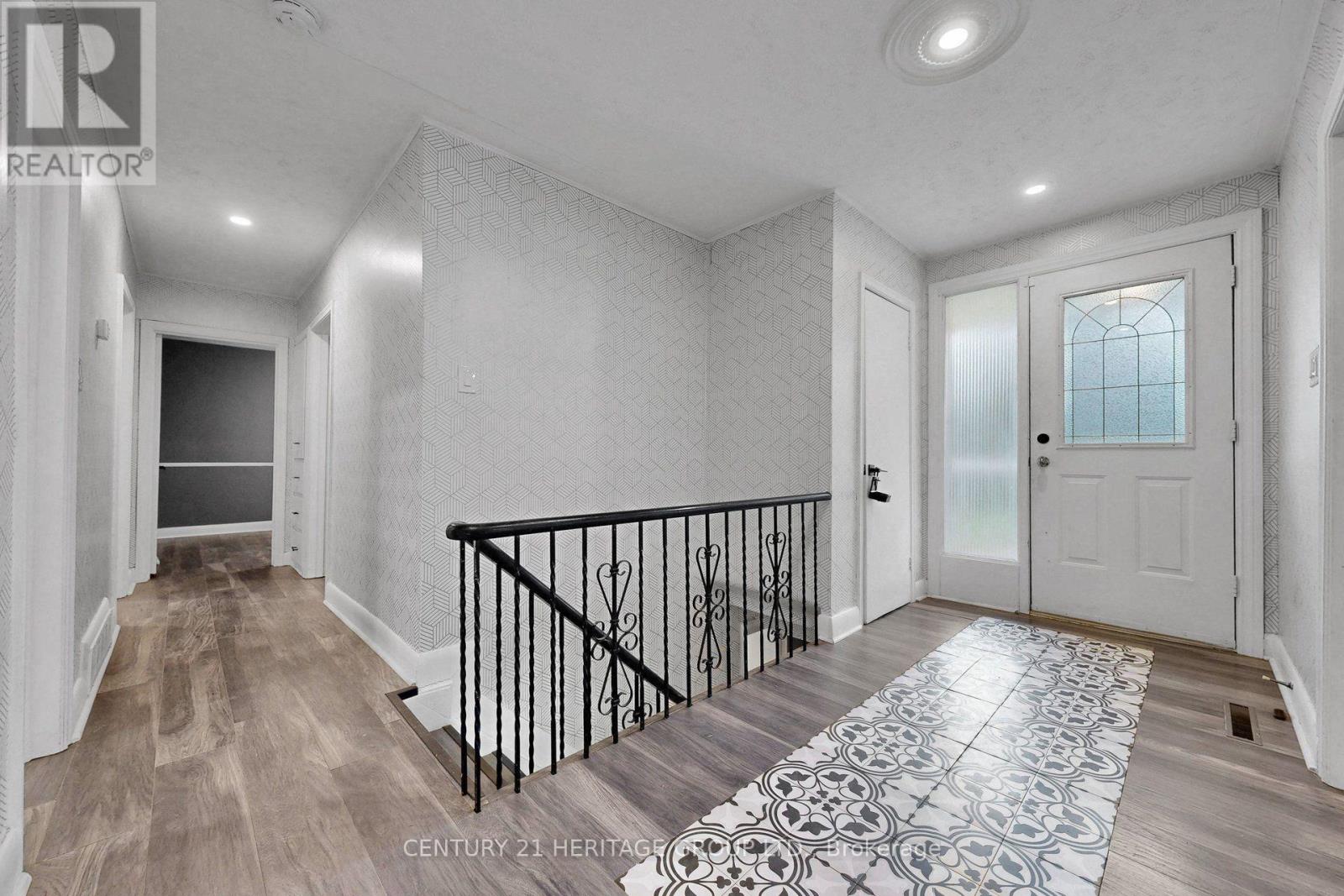 19 OAKBANK ROAD - 9