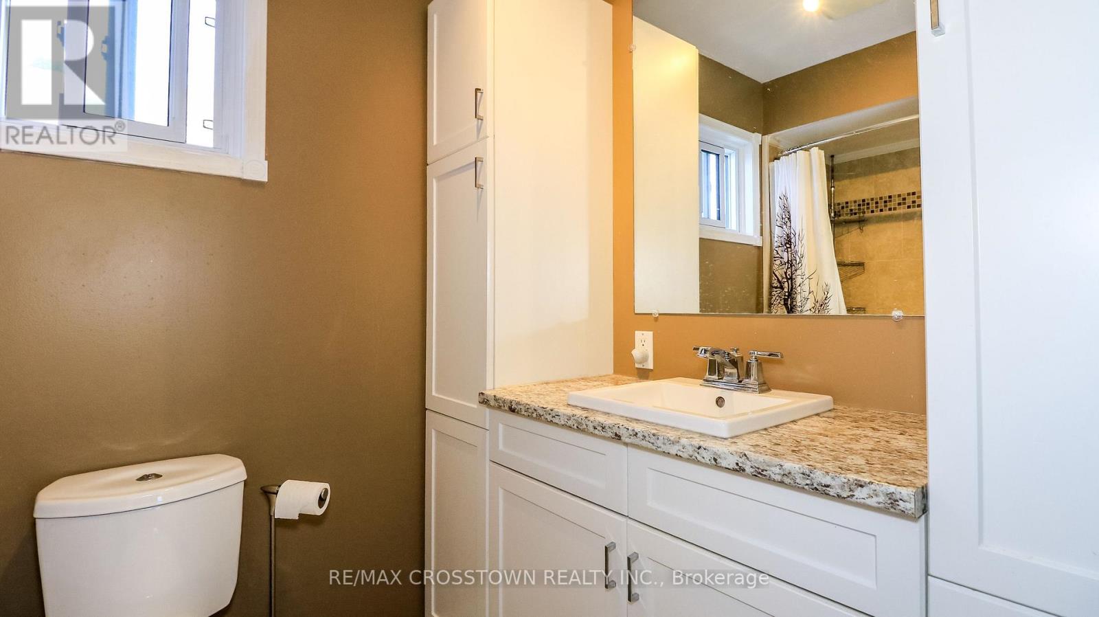 67 DONALD CRESCENT - 20