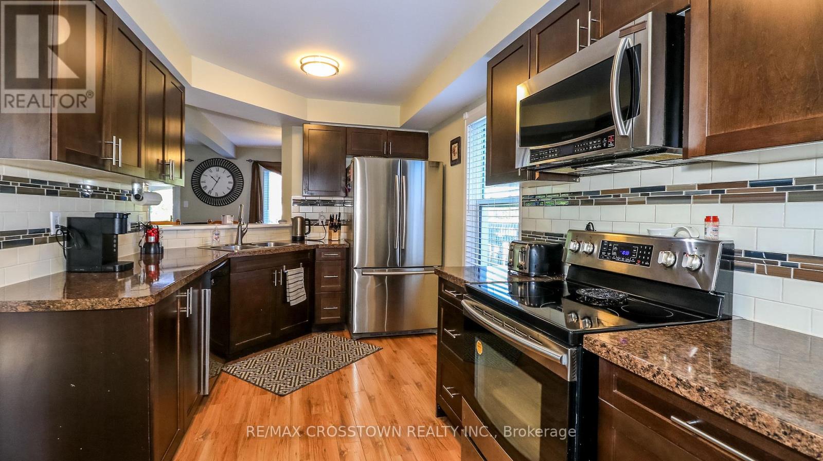67 DONALD CRESCENT - Image 4
