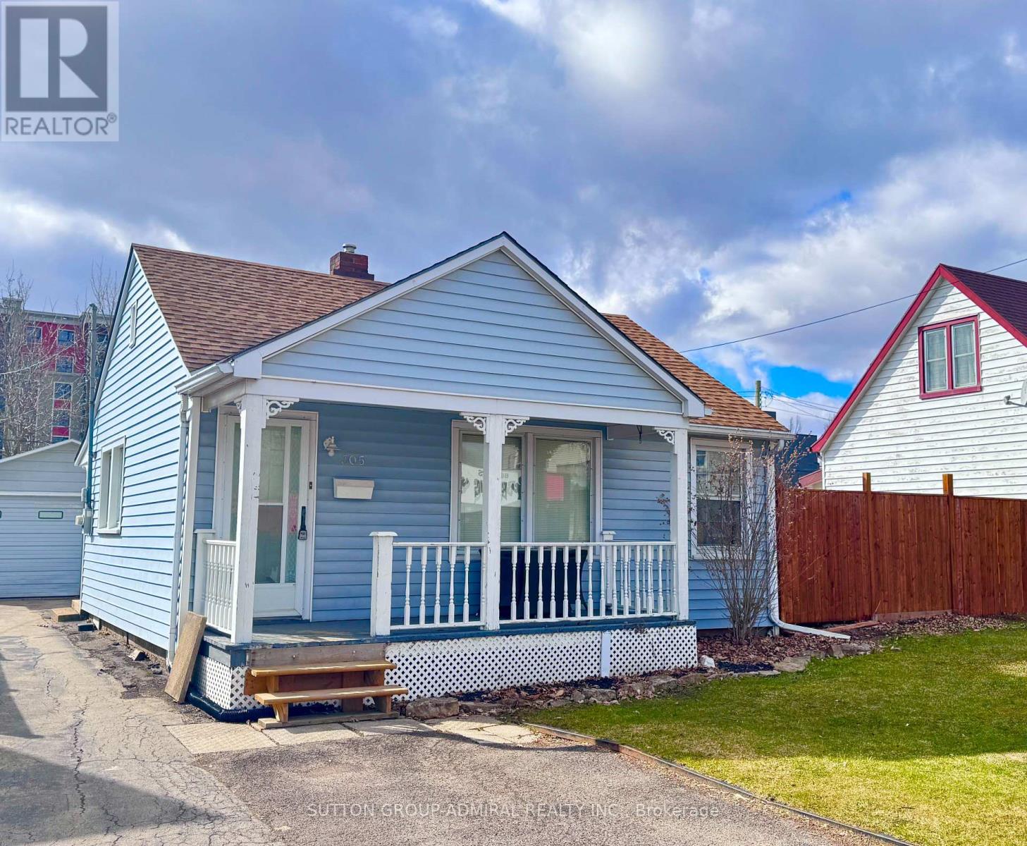 305 CROWLAND AVENUE - 1
