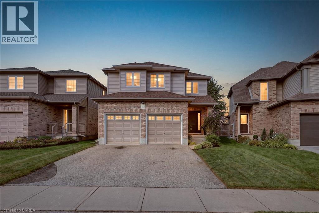 783 FRONTENAC Crescent - 1