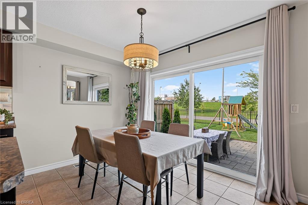 783 FRONTENAC Crescent - Image 17