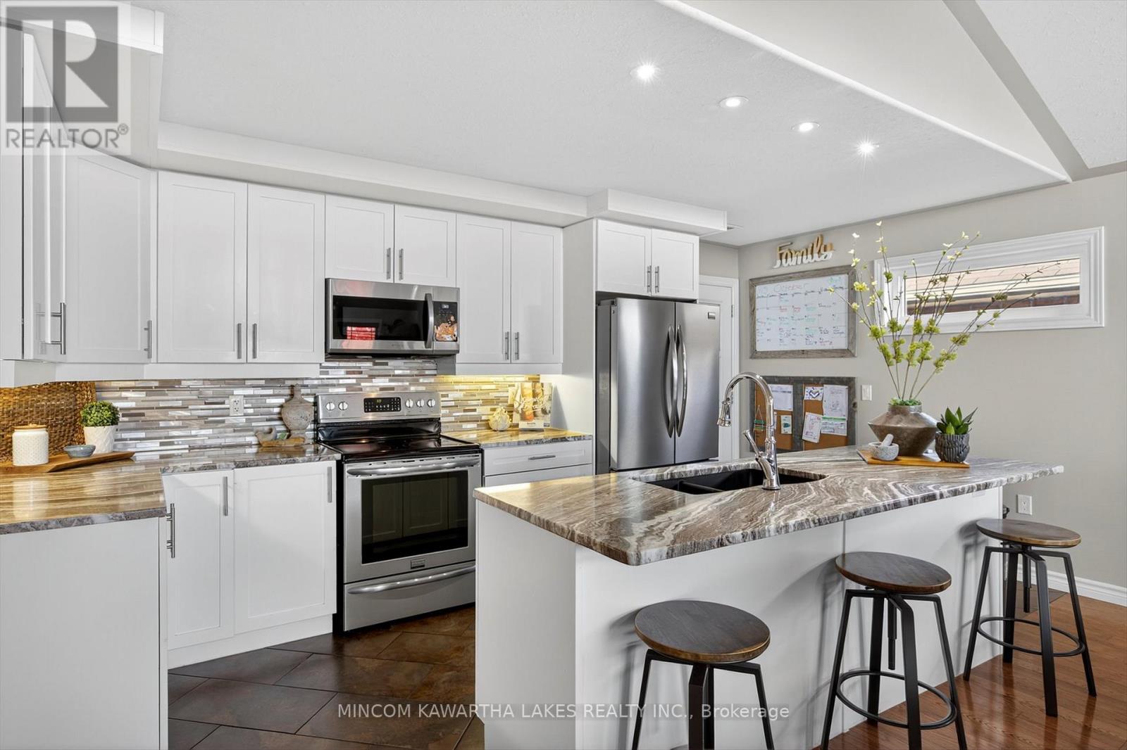 127 MILROY DRIVE - Image 19