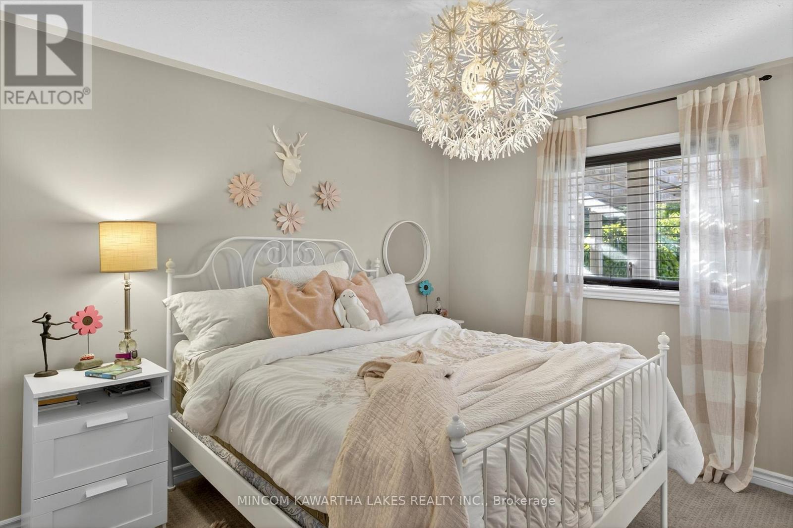 127 MILROY DRIVE - Image 30