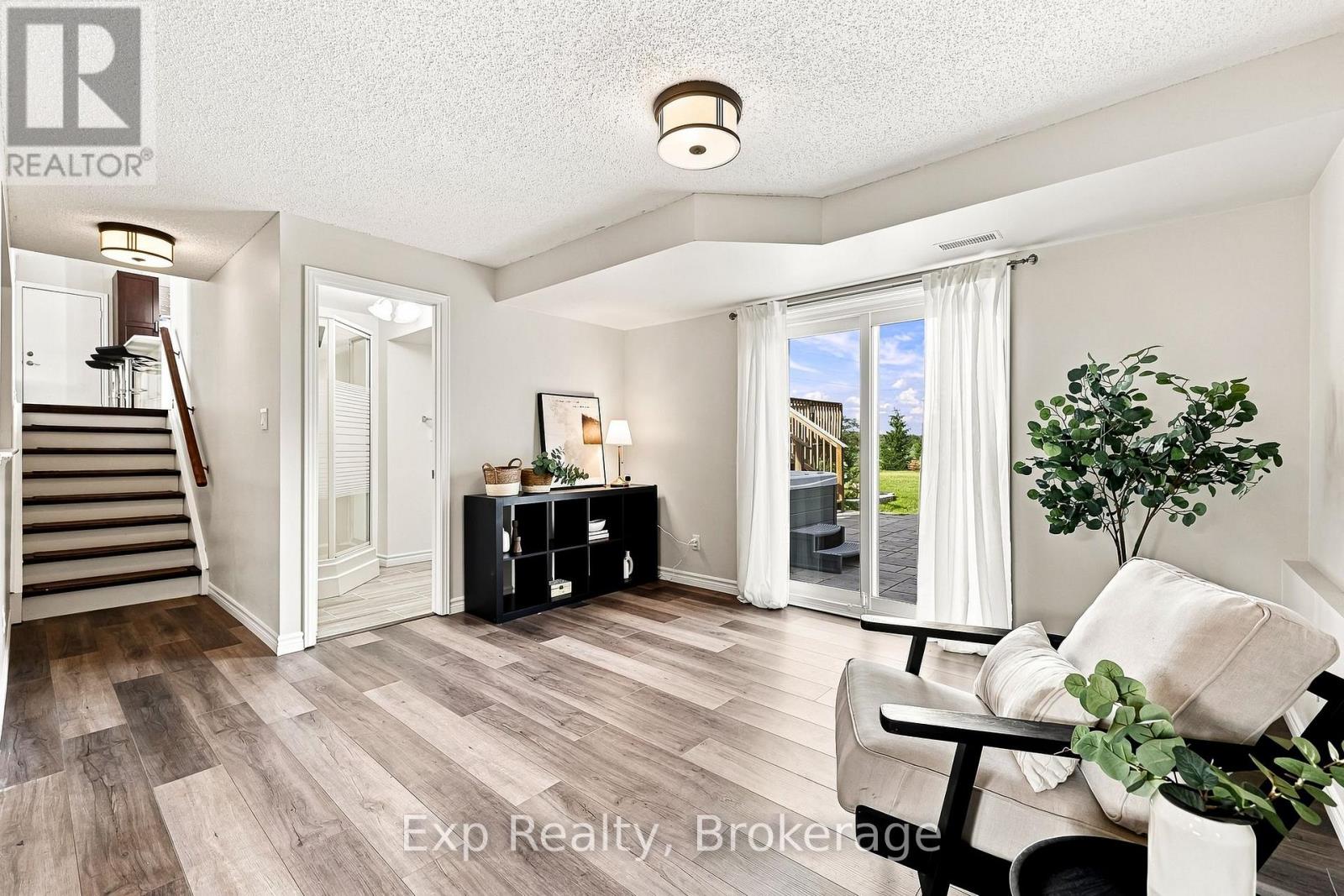 5 ROYAL ESTATES DRIVE - Image 29