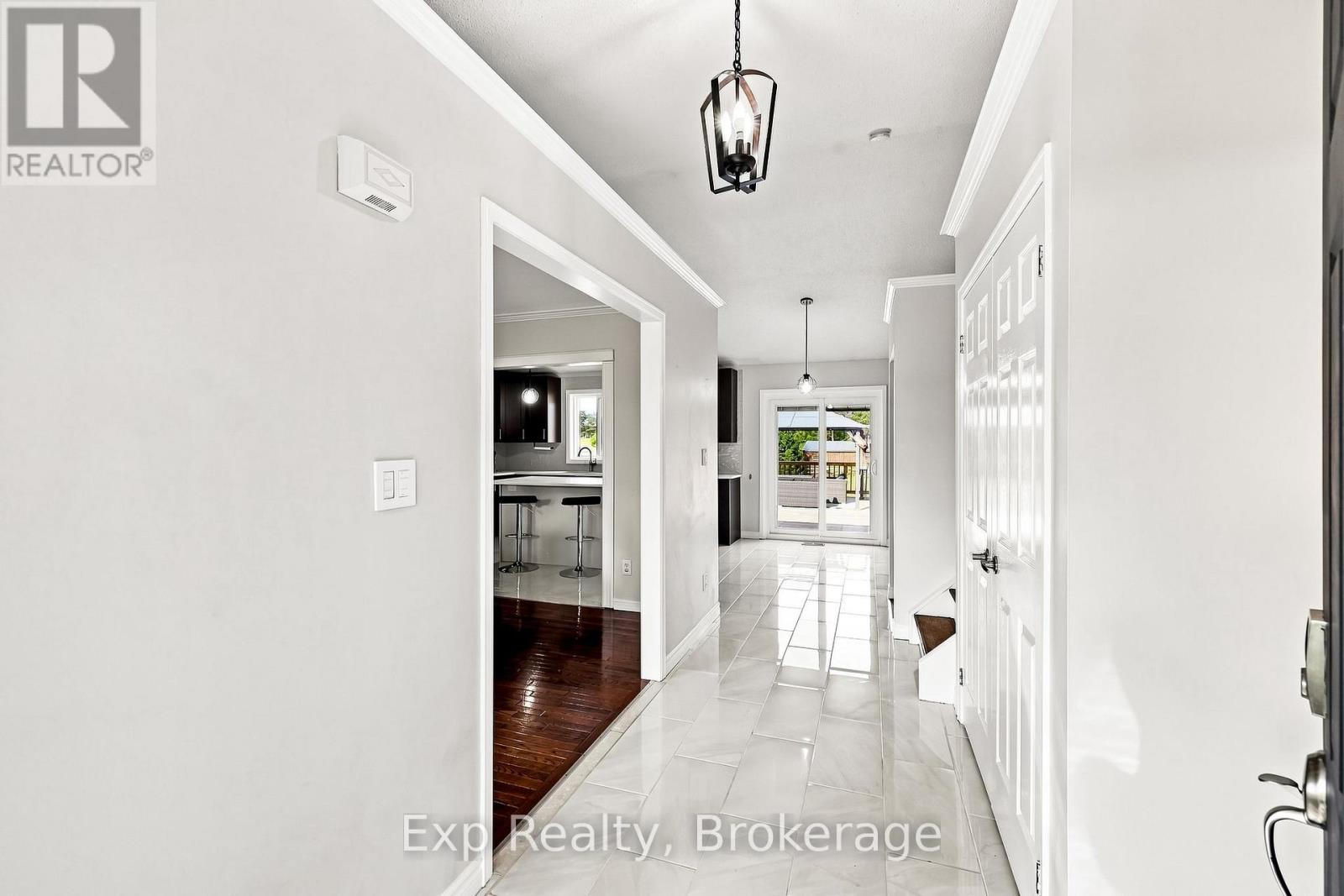 5 ROYAL ESTATES DRIVE - 7