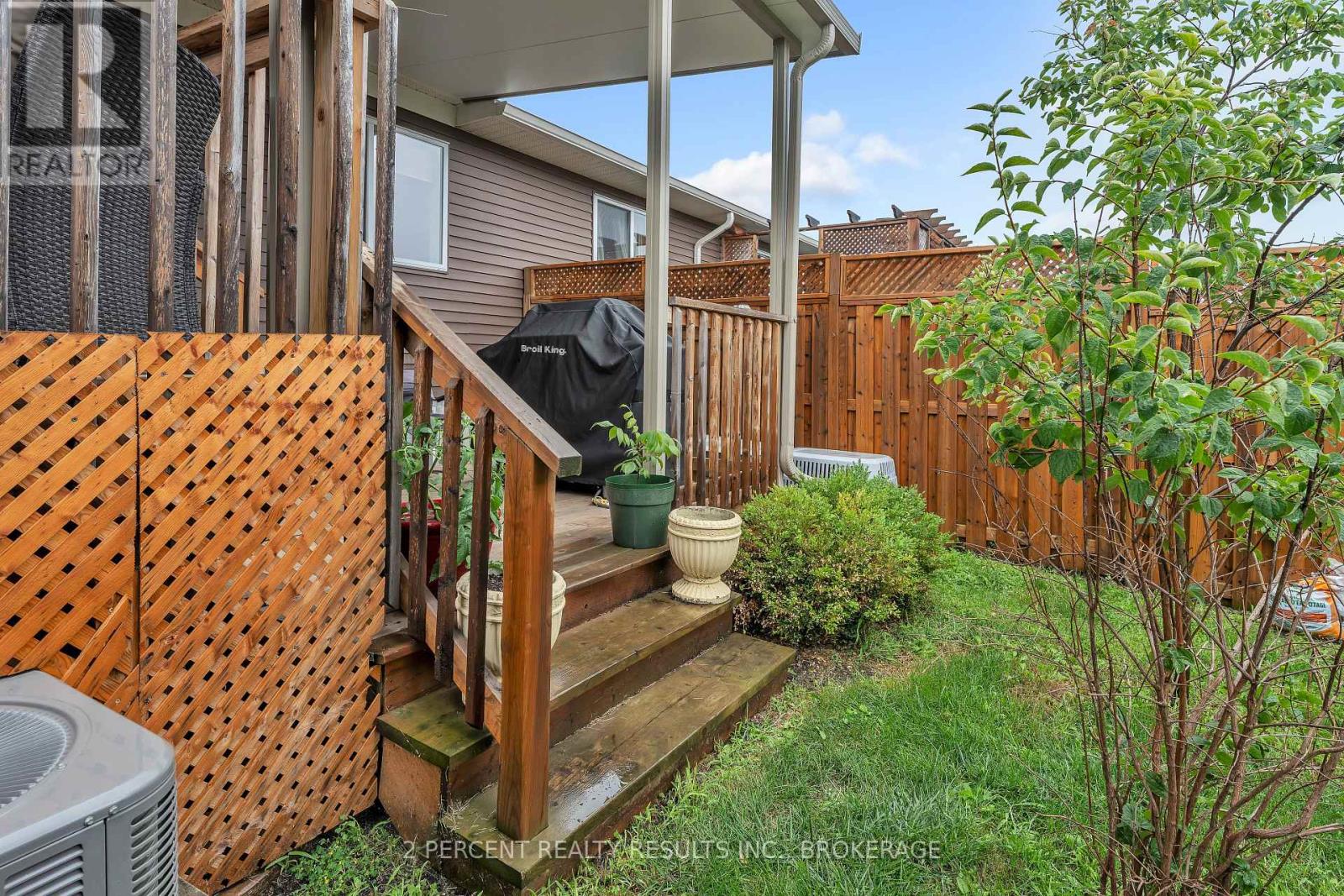 36 SANDHU CRESCENT - 41