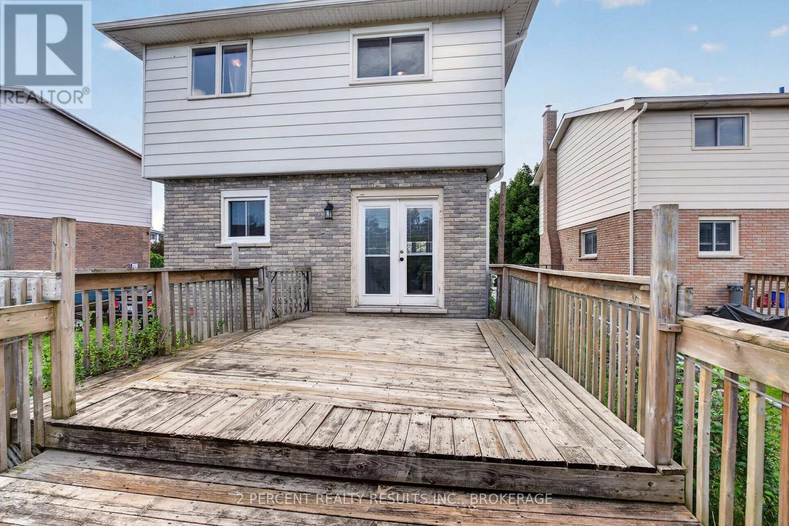1046 PINEWOOD PLACE - Image 25