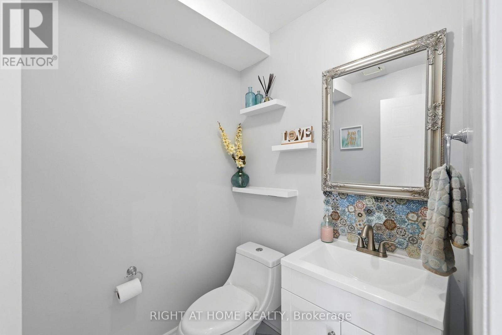 2295 WILDWOOD CRESCENT - Image 12