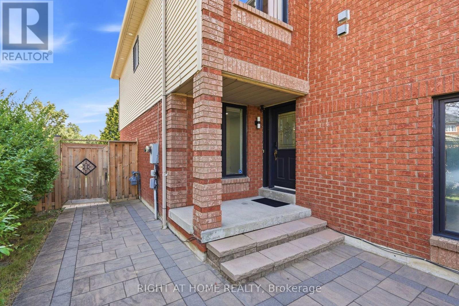 2295 WILDWOOD CRESCENT - Image 30