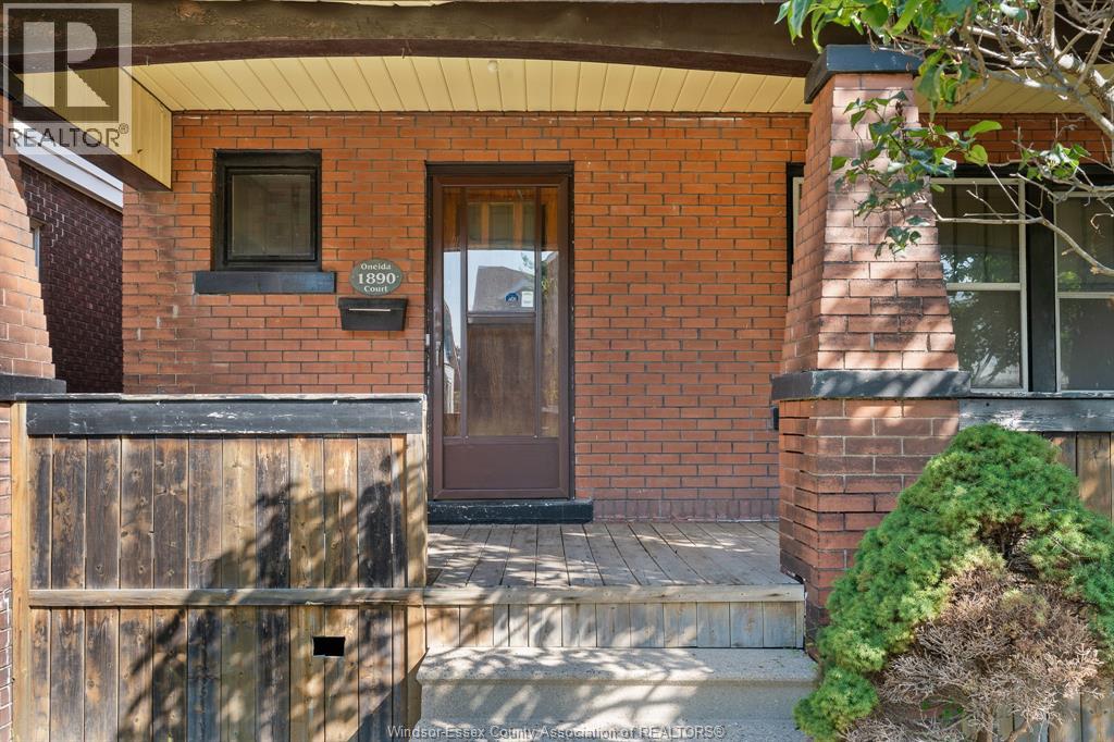 1890 ONEIDA COURT - 29