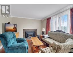 26 Lloyd Crescent thumbnail 11